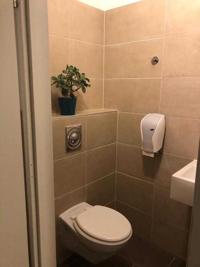 Gastehaus Penny Rooms N Hallein Eksteriør bilde