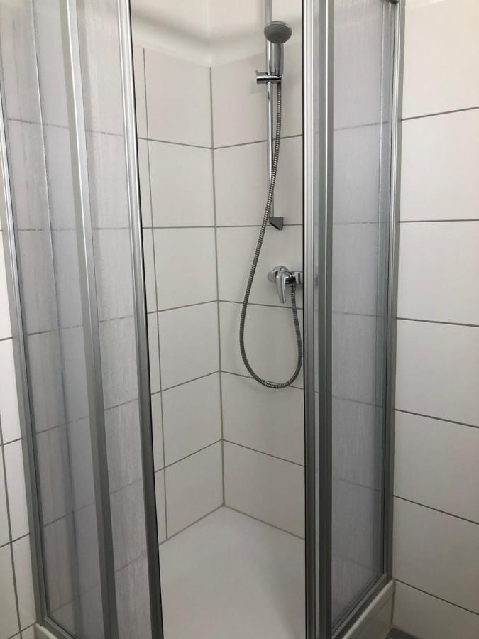 Gastehaus Penny Rooms N Hallein Eksteriør bilde